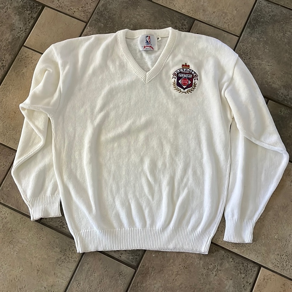 Detroit Pistons hard to find, limited edition beige sweater XL